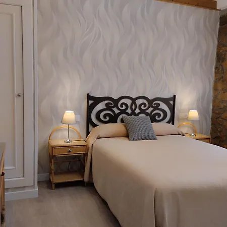 Vega 3* Santillana del Mar